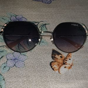 New! Vogue Sunglasses 4133-S